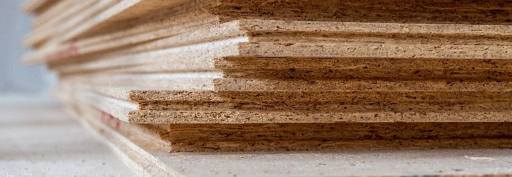 Stapel von OSB-Platten